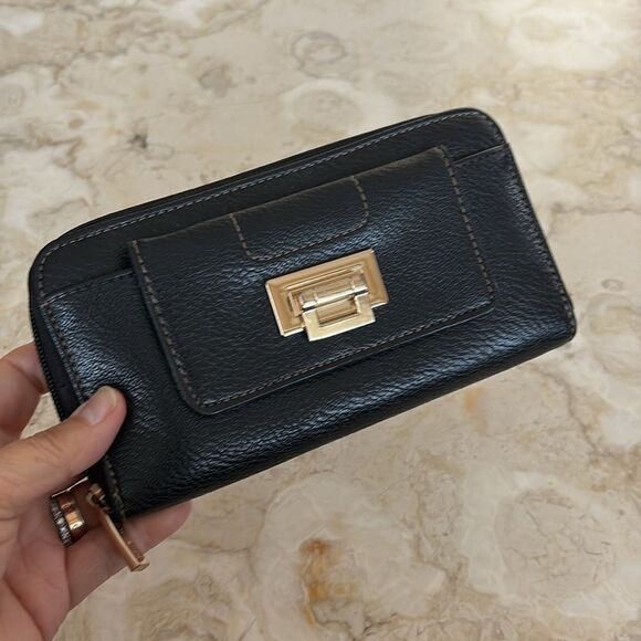 Ricardo Beverly Hills Leather RFID Long Zippered Wallet - Picture 3 of 13